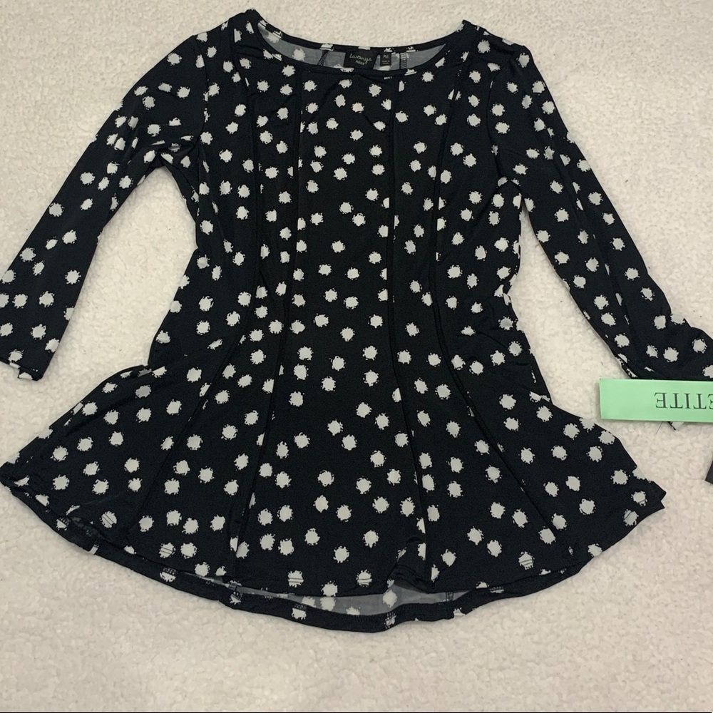 Black/White Flirty Top